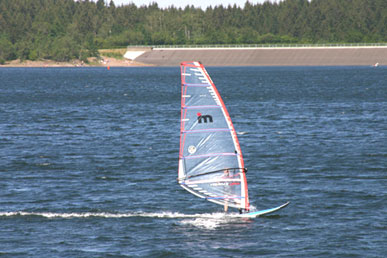 Surfen auf der Innerstetalsperre